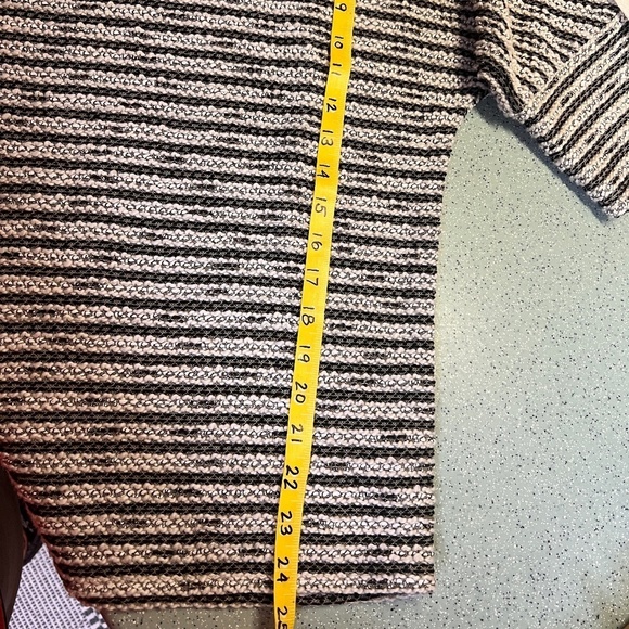 MAX STUDIO gray and black stripe knit sweater size M - Picture 15 of 15